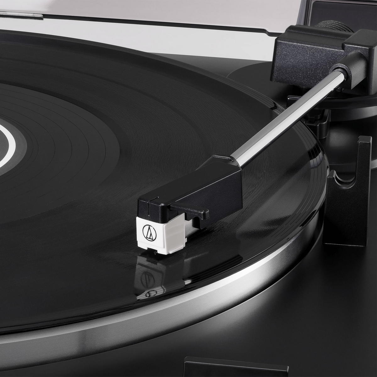 AUDIO-TECHNICA AT-LP60XBK Проигрыватель винила