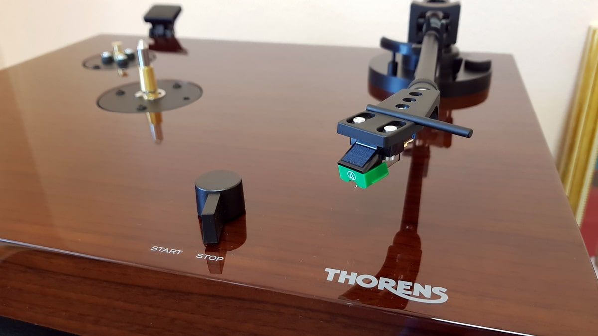 Thorens TD-202 TP71 AT95E walnut виниловый проигрыватель