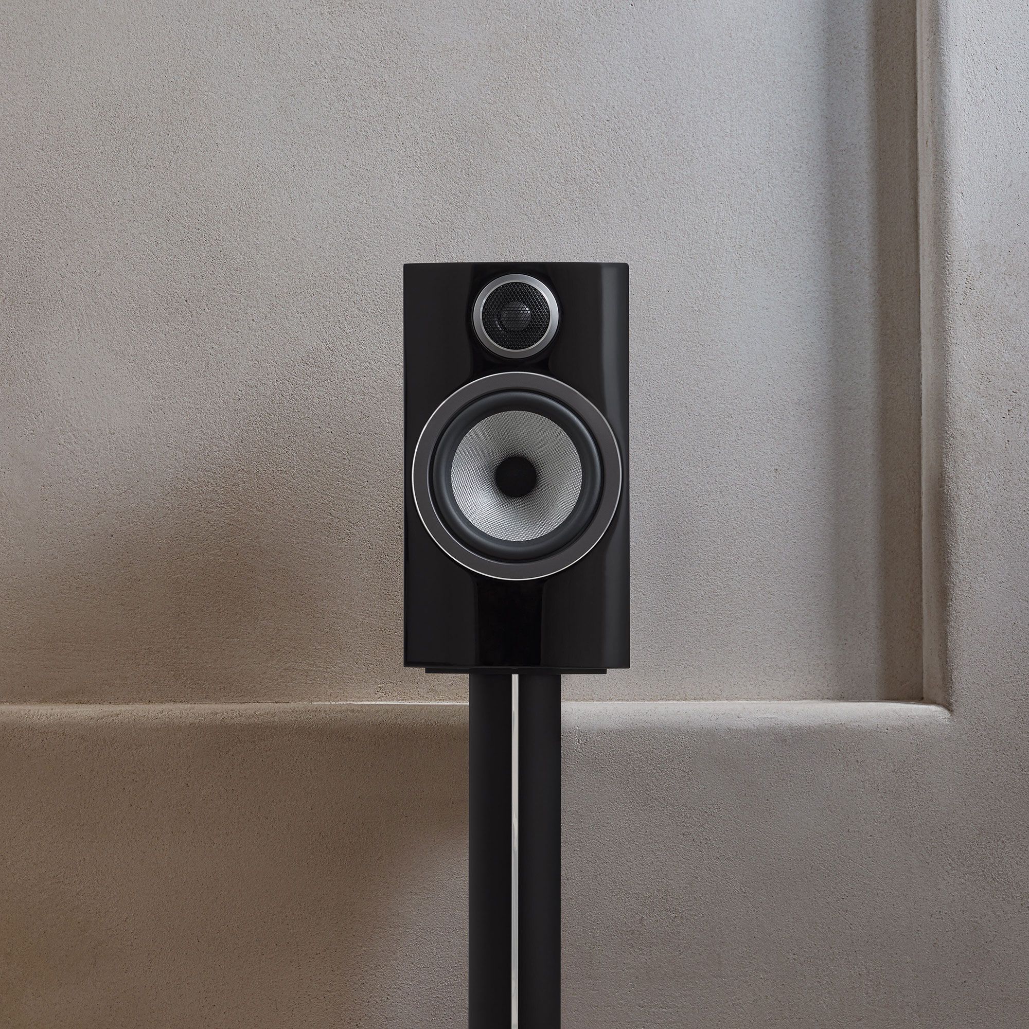Bowers & Wilkins 706 S3 Glossy Black полочная АС