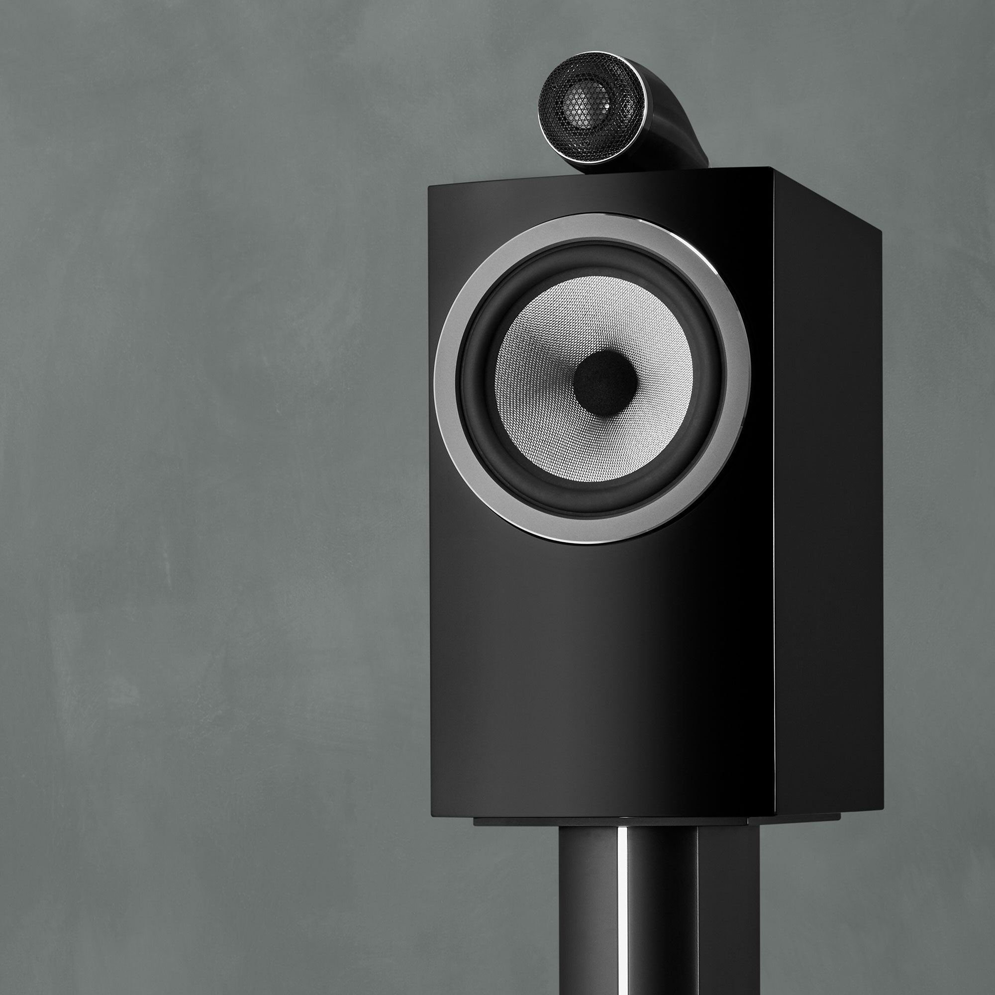 Bowers & Wilkins 705 S3 Glossy Black полочная АС