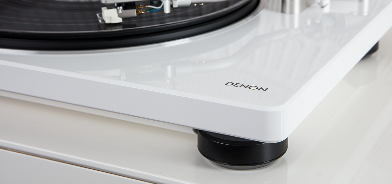 Denon DP-400 White DP400WTEM Проигрыватель винила